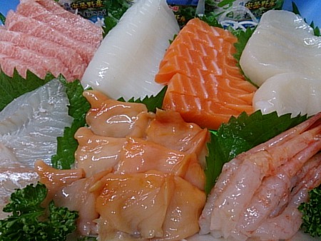 今日の握り寿司、刺し盛り♪