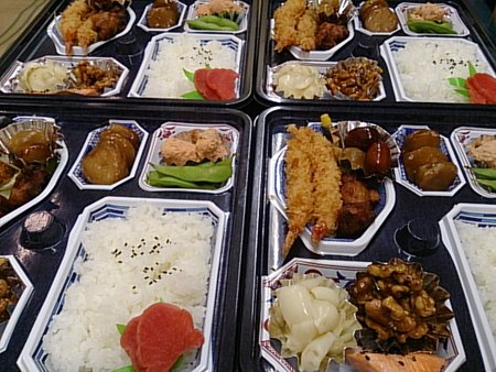 弁当、刺し盛りのご注文です♪