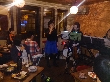 chichiさんにてライブ♪