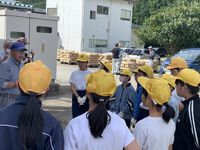 宮田小学校5年生11名が稲刈り体験 2023/10/05 12:00:00