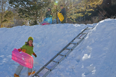 雪上キャンプだより【雪滑り篇】