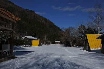 今日の秋神川【雪積もる】