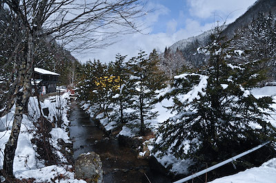 今日の秋神川【ふた雪】