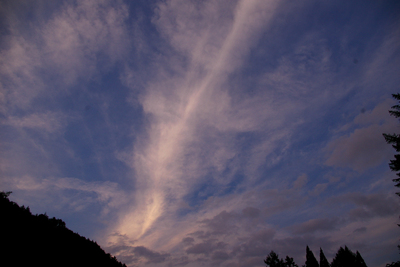 夕方の秋神川