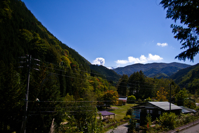 御嶽山【快晴に噴煙】