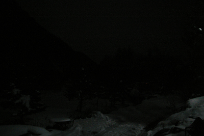 雪原の満月
