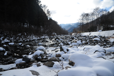 今日の秋神川【冬の御嶽山】
