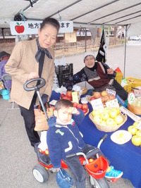 朝市へ・・・