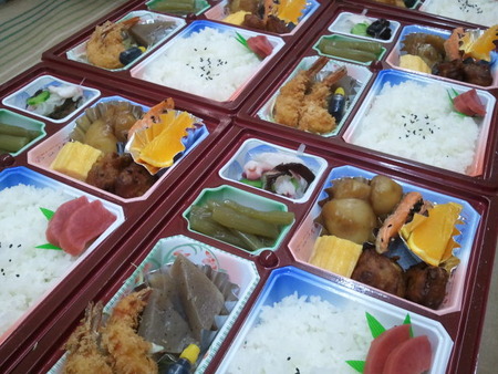 今日ご注文いただいたお刺身、そしてお弁当♪
