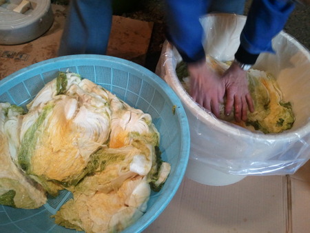 花餅の発送作業に漬物漬け！
