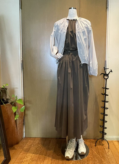 新入荷　機能性抜群　ブルゾン
