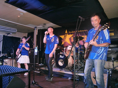 ワールドカップ便乗ライブ