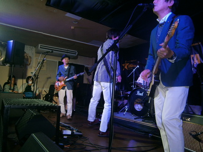 ワールドカップ便乗ライブ