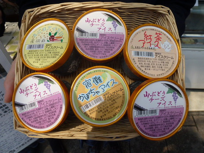 飛騨高山高校生徒さんによる店頭販売☆