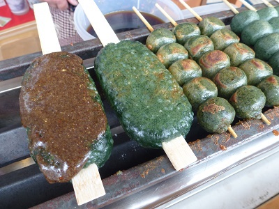 よもぎ五平餅・よもぎみたらしだんご店頭販売♪