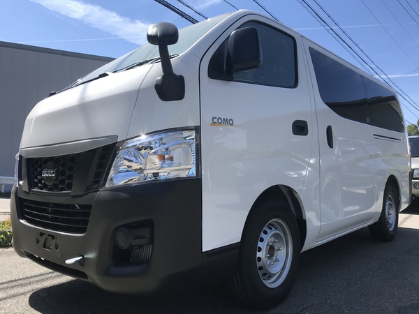 新車時に貼ってもらったけど、見えるんやさ。