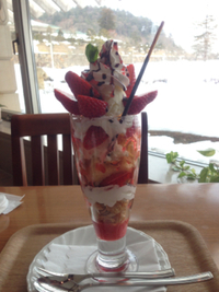 いちごパフェ☆