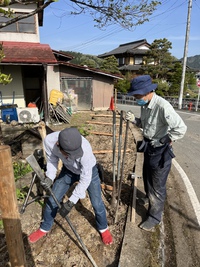 垣根制作中です！ 2022/04/28 10:14:44