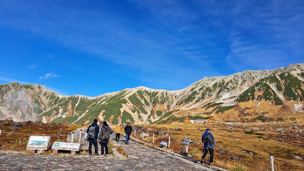 紅葉の立山に行ってきました！