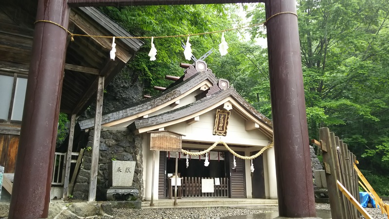 雨の戸隠神社