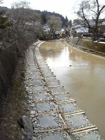 宮川の工事