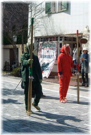 獅子舞う街角