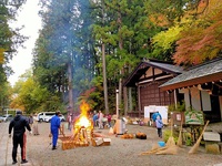 落ち葉ひろいと焼き芋会　開催しました 2023/11/01 15:16:34