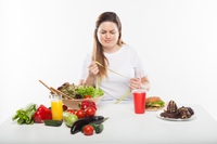 【イライラすると、つい食べすぎてしまう】