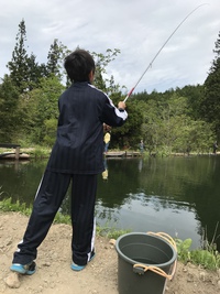 釣り堀！ 2018/05/08 10:46:36