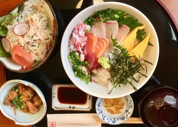 と魚家さんの「と魚家ランチ」
