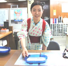 浴衣姿の営業