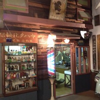 床屋さんの店先 2017/12/16 19:30:00