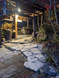 秋の夜長・・・事務所の入り口の追加整備に　　2023.10.31 2023/10/31 19:46:34