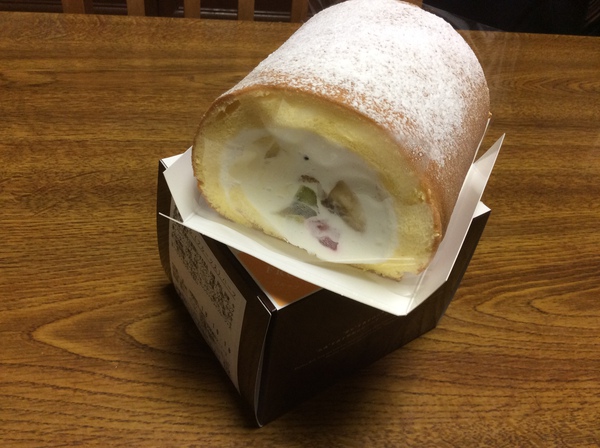 名古屋のお土産堂島ロール！