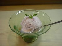 イチゴのアイスクリーム