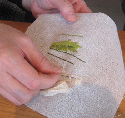 リボン刺繍教室　10月21日午前　開催報告