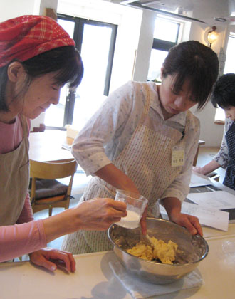 手作りパン・お菓子教室　6月4日　開催報告
