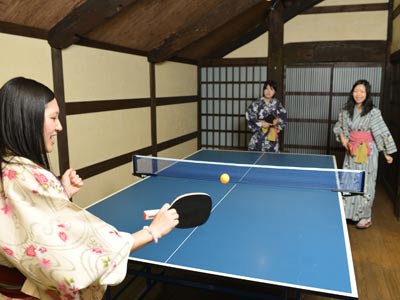 温泉でピンポン