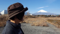 富士山をバックに。またまた素敵な帽子コーディネート写真が届きました♪