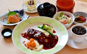 ✨★魚祭今週のランチ　!(^^)!　ステーキウィーク♫11/15～11/20★✨