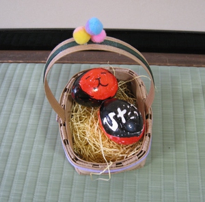 寺子屋かんかこかん「クラフトテープと卵の殻で小物作り」を開催しました