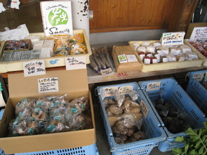 野菜市やってます！