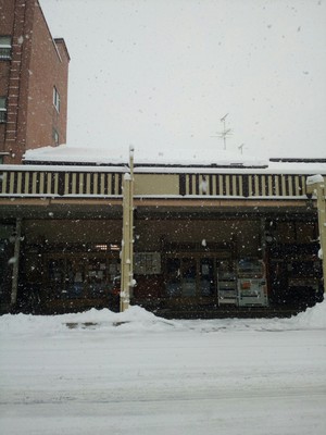 高山は積雪しています