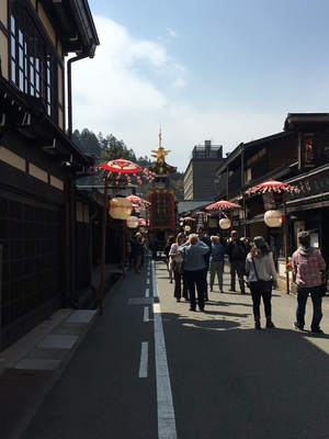 祭り屋台曳き揃え