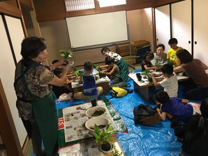 寺子屋かんかこかん 苔玉つくり