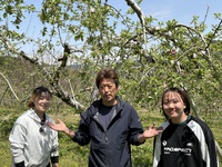 後輩のあいちゃん接ぎ木も勉強中