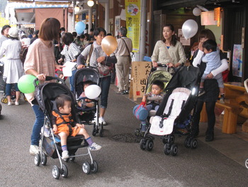 大好評☆ベビーカーでまち散歩!!